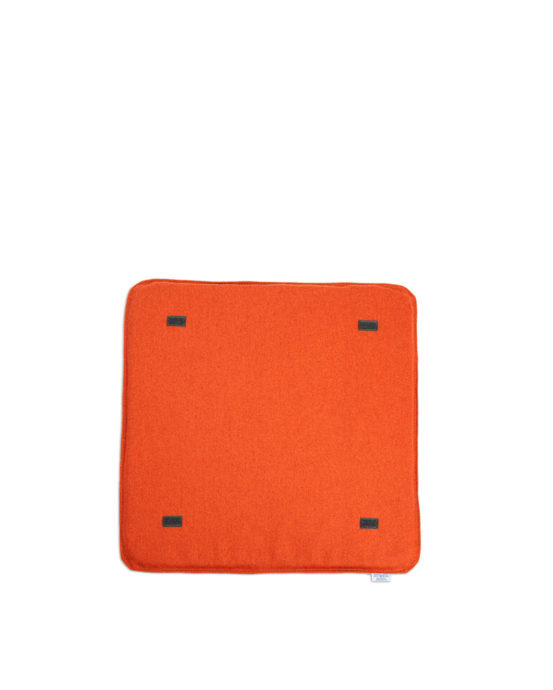 Novosan, Timkid, Extra sittkudde för SILA-seriens barnmöbler. Produktnummer: SILA I. Färg: orange.