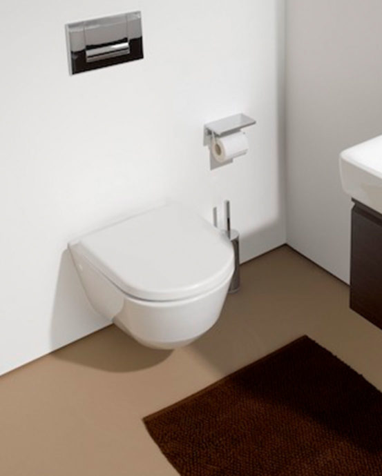 Novosans toalettstol Laufen Pro Compact. Toaletten har en vägghängd toalettstol, spolknapp, toalettborste och toalettpappershållare. Toalettstolens färg: vit.